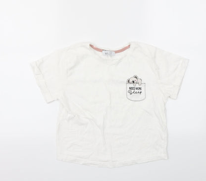 Additional front view of New Look girls’ white basic t-shirt, size S