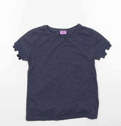 Additional front view of F&F girls’ grey basic t-shirt, size 8-9, years