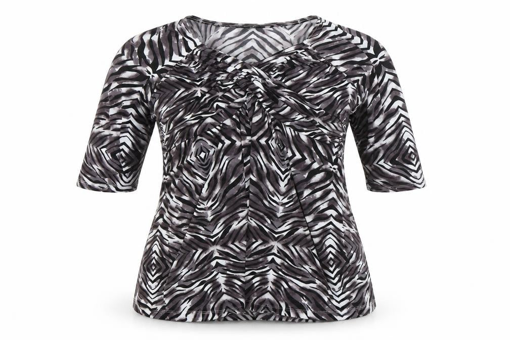 Bonmarché Womens Black Animal Print Basic T-Shirt Size 16