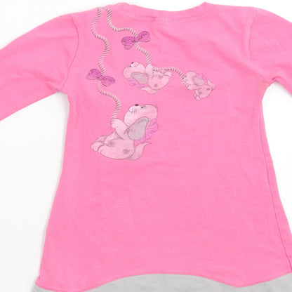 Brand and care label for Stephanie girls’ pink basic t-shirt, size 5-6, years