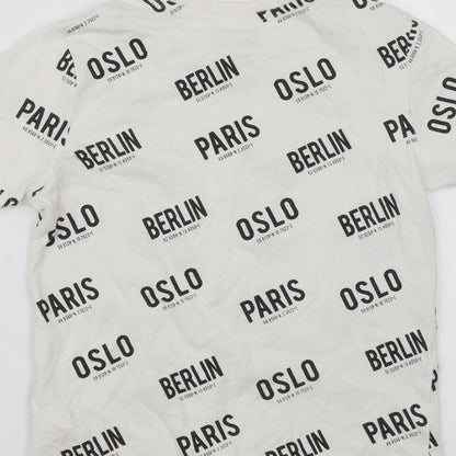 Primark Boys White   Basic T-Shirt Size 8-9 Years  - Paris Berlin Oslo