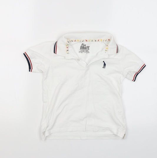 Blue Giraffe Boys White   Basic T-Shirt Size 6 Years