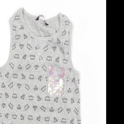Close-up detail of George girls’ grey basic t-shirt, size 7-8, years