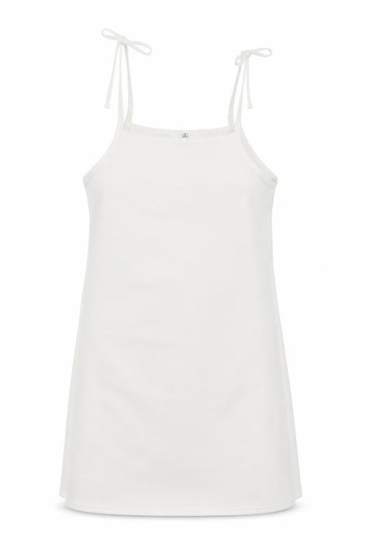Front view of Missguided women’s white a-line, size UK 12
