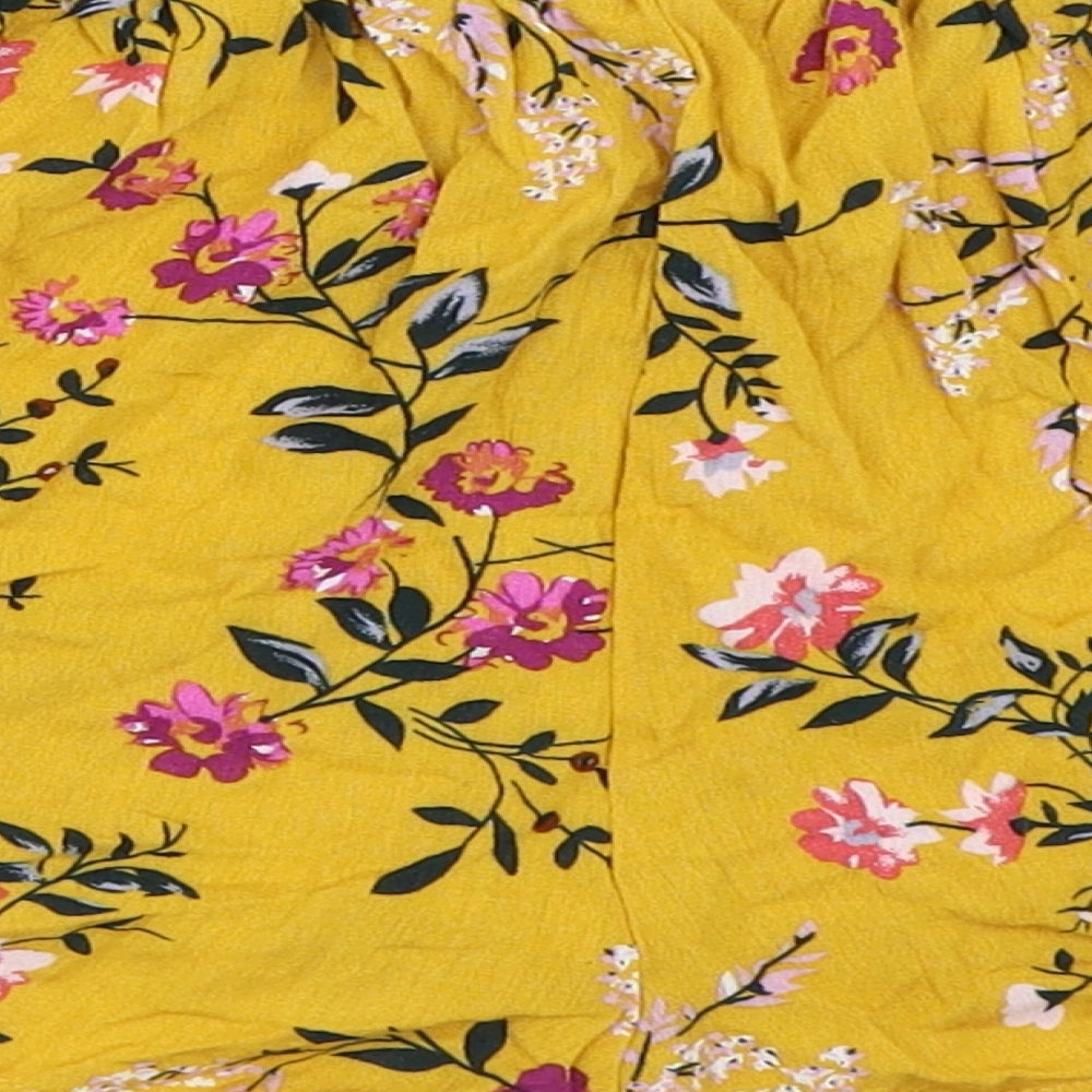 Preworn Womens Yellow Floral  Hot Pants Shorts Size M
