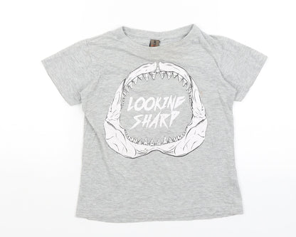 Urban Outlaws Boys Grey   Basic T-Shirt Size 7-8 Years  - Looking Sharp