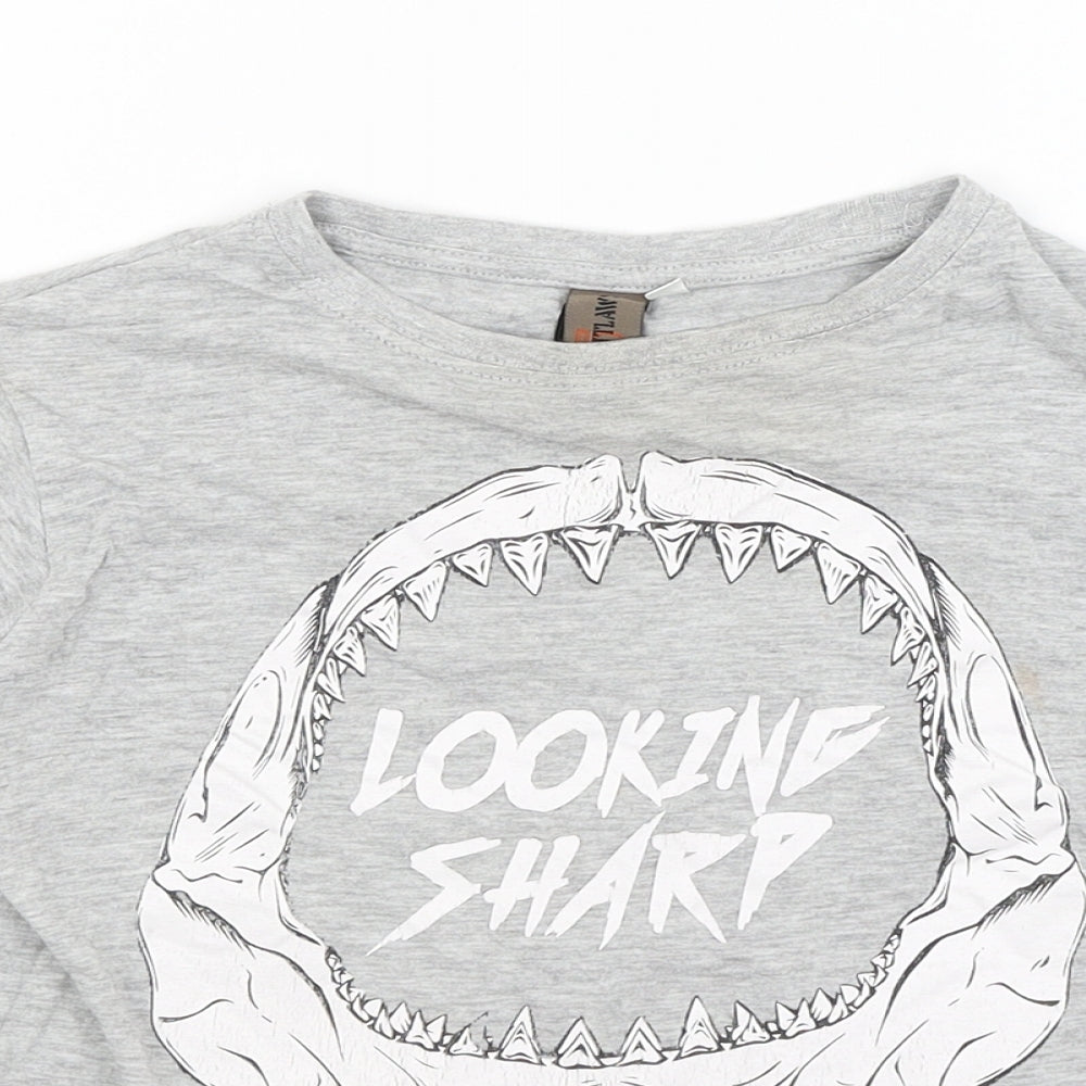 Urban Outlaws Boys Grey   Basic T-Shirt Size 7-8 Years  - Looking Sharp