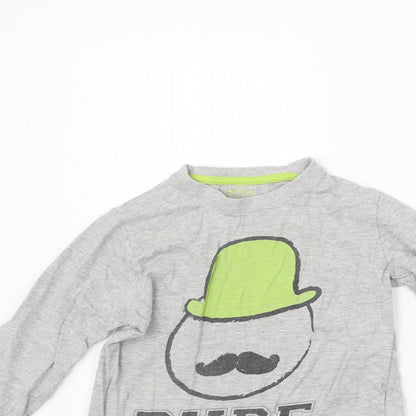 Close-up detail of Matalan girls’ grey basic t-shirt, size 4-5, years - washable mark