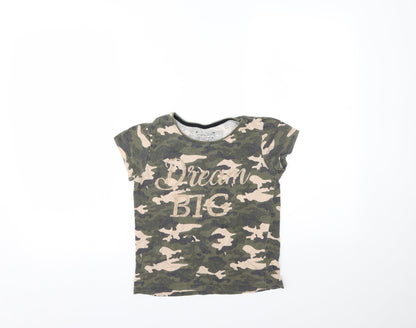 Additional front view of Primark girls’ green camouflage basic t-shirt, size 9-10, years