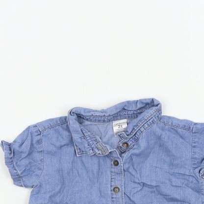 Close-up detail of CARTER'S girls’ blue basic button-up, size 2, years