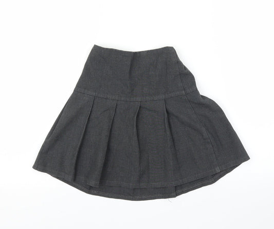 M&S Girls Grey   Pleated Skirt Size 7-8 Years