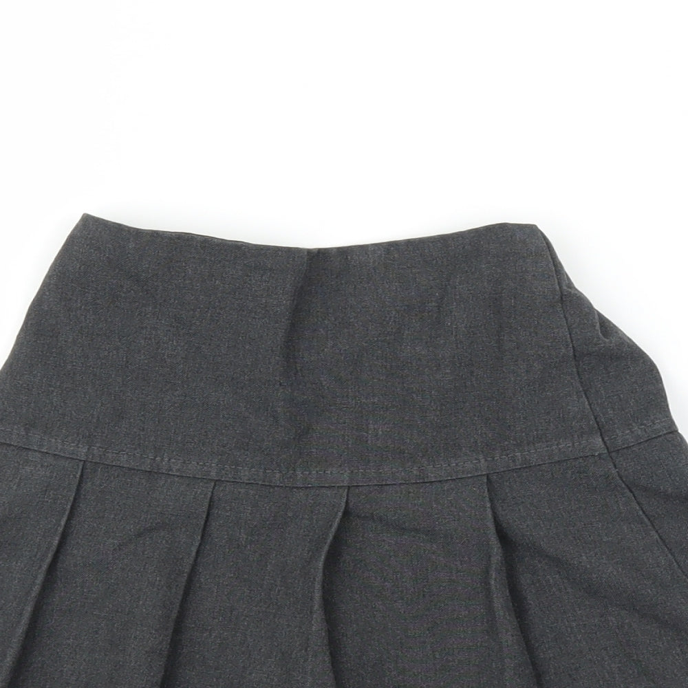 M&S Girls Grey   Pleated Skirt Size 7-8 Years