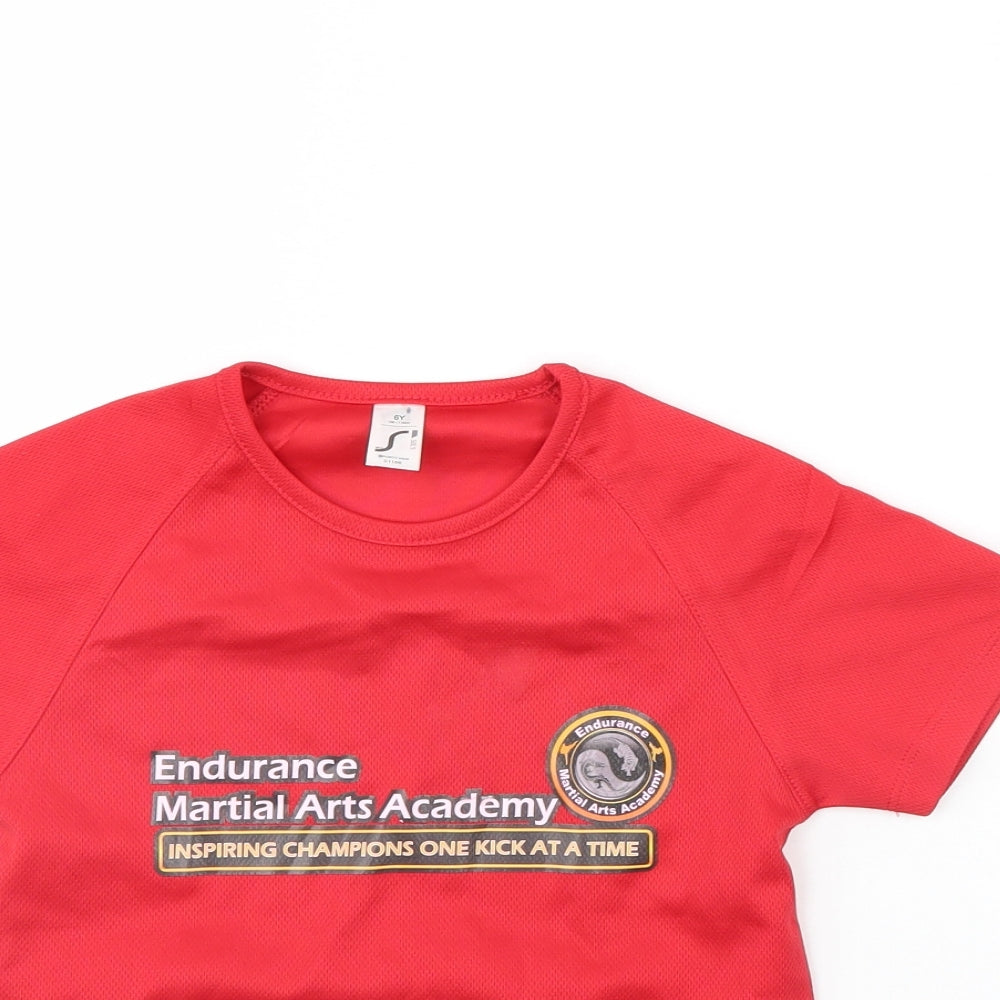 Preworn Boys Red   Basic T-Shirt Size 6 Years  - martial arts