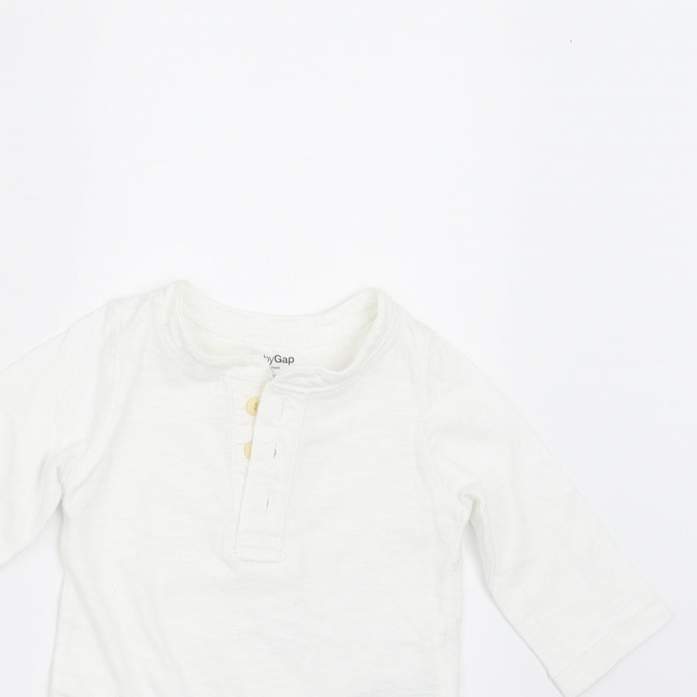 Gap Baby White   Basic T-Shirt Size 3-6 Months  - Body Suit