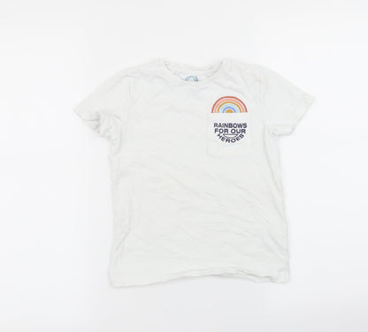 Additional front view of F&F girls’ white basic t-shirt, size 6-7, years
