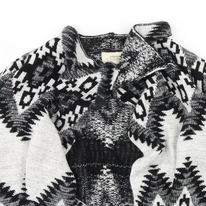 Close-up detail of Papaya women’s black geometric jacket, size S
