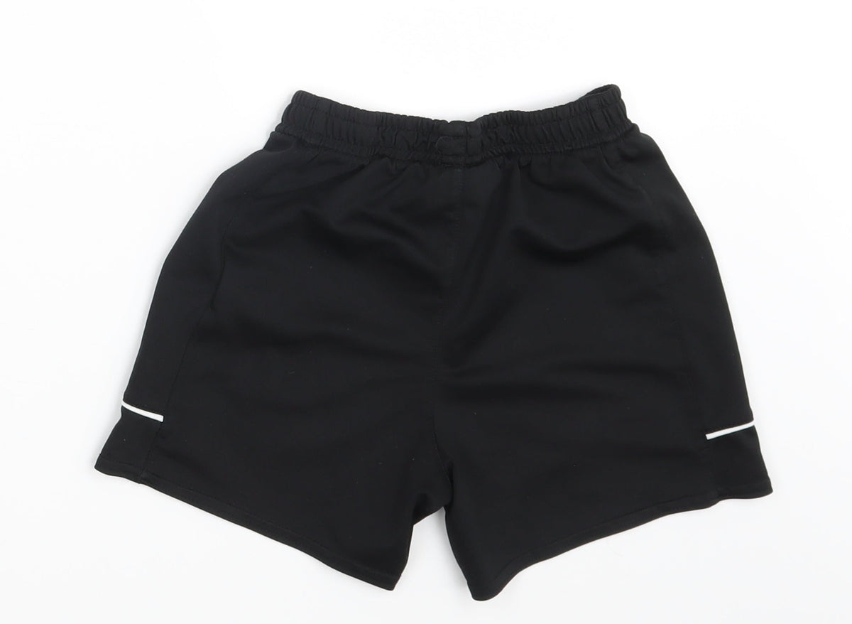 Umbro Boys Black   Sweat Shorts Size 6-7 Years - Waist 16in