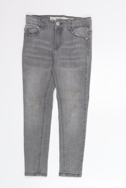 Additional front view of Denim & Co. girls’ grey straight jeans, size 6-7, years - washable mark