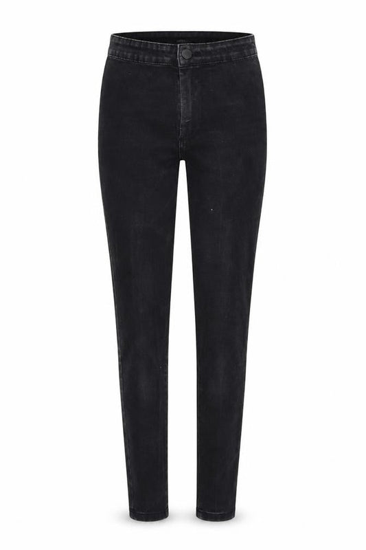 Front view of Denim & Co. women’s black denim skinny jeans, size UK 6, 26-inch leg