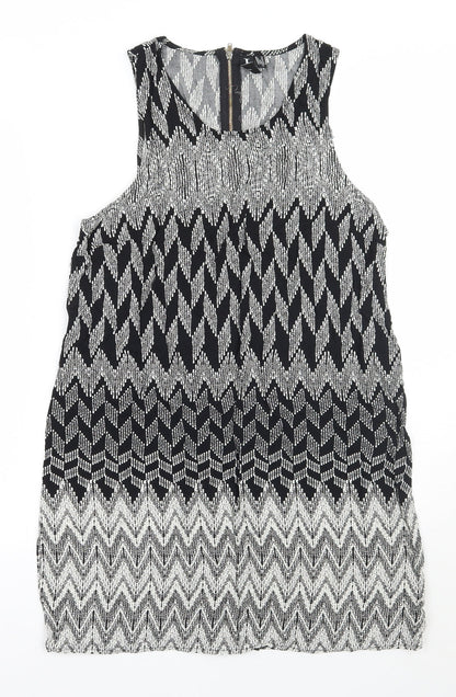 Additional front view of Izabel women’s black geometric basic tank, size UK 14