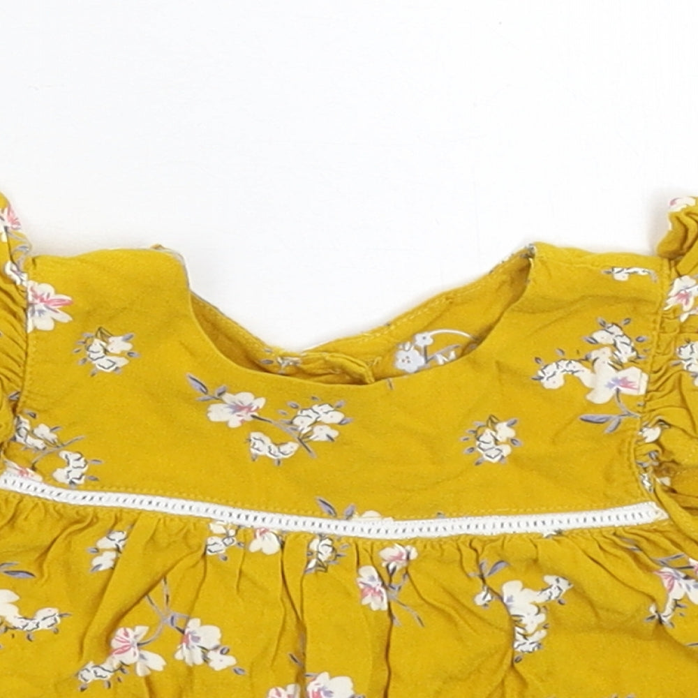 Primark Girls Yellow Floral  Basic T-Shirt Size 3-6 Months