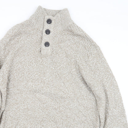 Close-up detail of Easy men’s beige knit pullover sweatshirt, size L