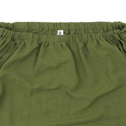 Close-up detail of Abollria women’s green basic blouse, size 2XL