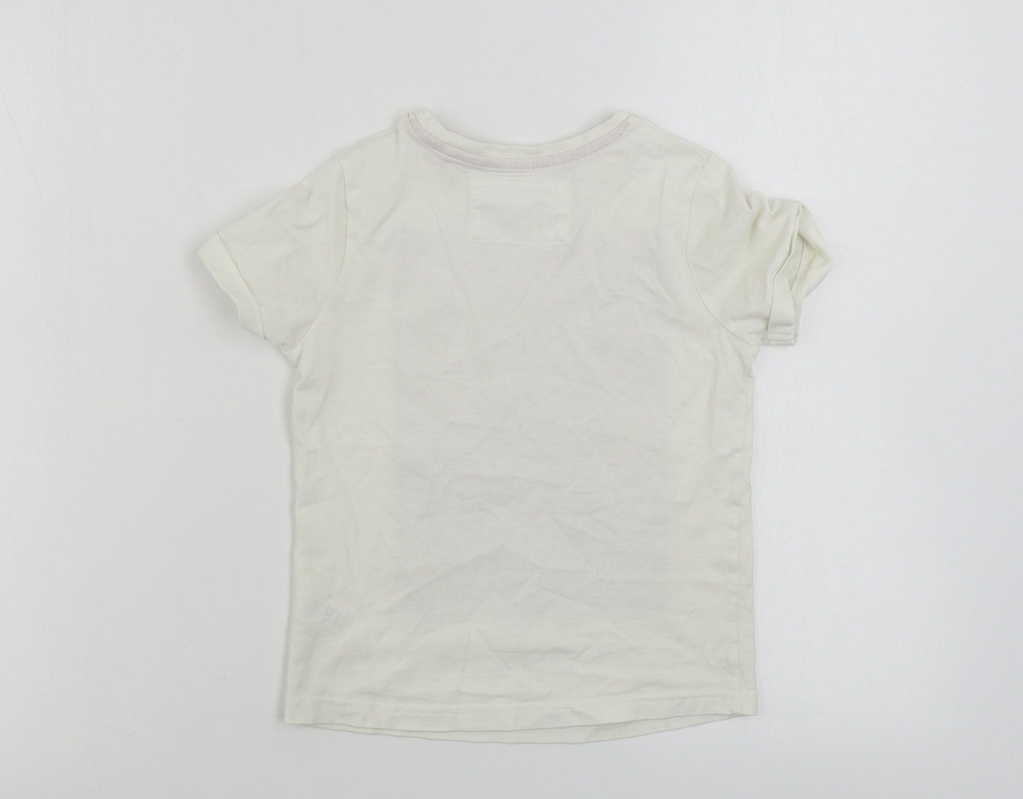 TU Boys White   Basic T-Shirt Size 5 Years
