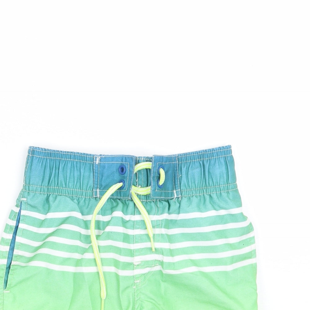 Rebel Boys Green   Bermuda Shorts Size 4-5 Years