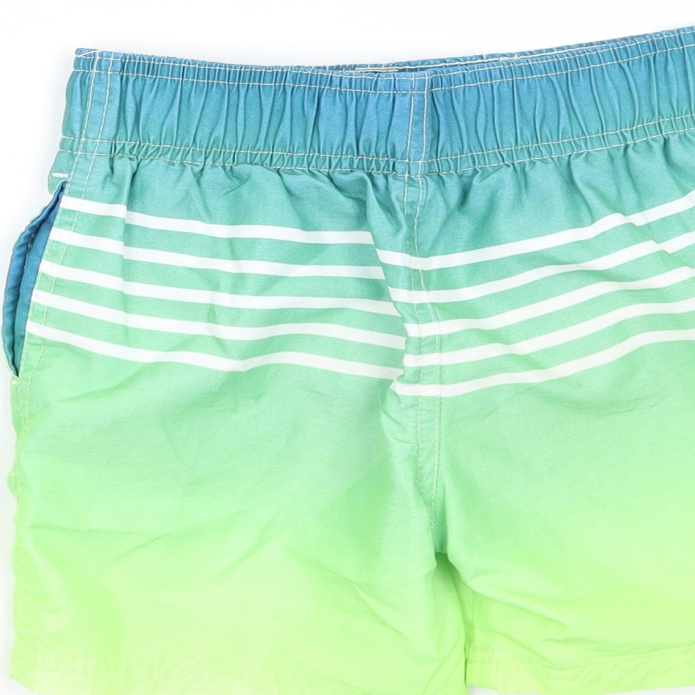 Rebel Boys Green   Bermuda Shorts Size 4-5 Years