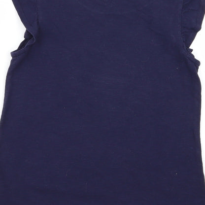 Brand and care label for Gap girls’ blue basic t-shirt, size S