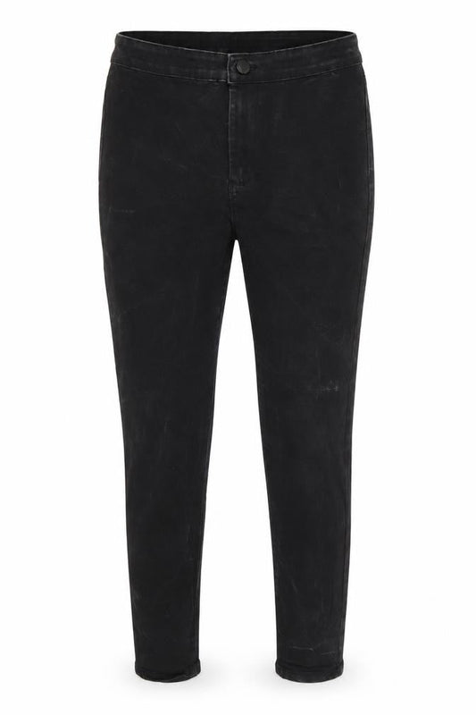 Front view of Denim & Co. women’s black skinny jeans, size UK 12, 24-inch leg