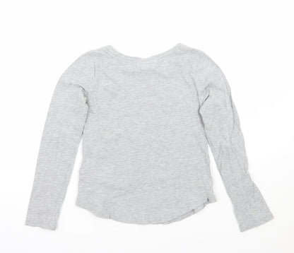 Back view of Gap girls’ grey basic t-shirt, size 7, years