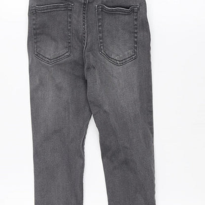 Brand and care label for Denim & Co. girls’ grey skinny jeans, size 6-7, years