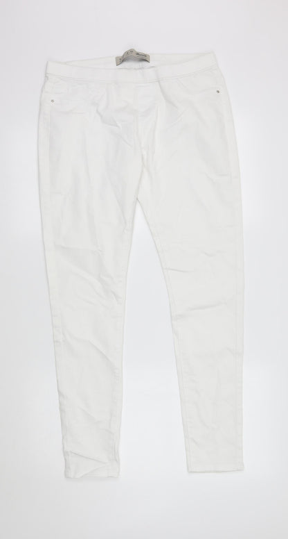 Front view of denim co women’s white jegging jeans, size UK 12, 29-inch leg