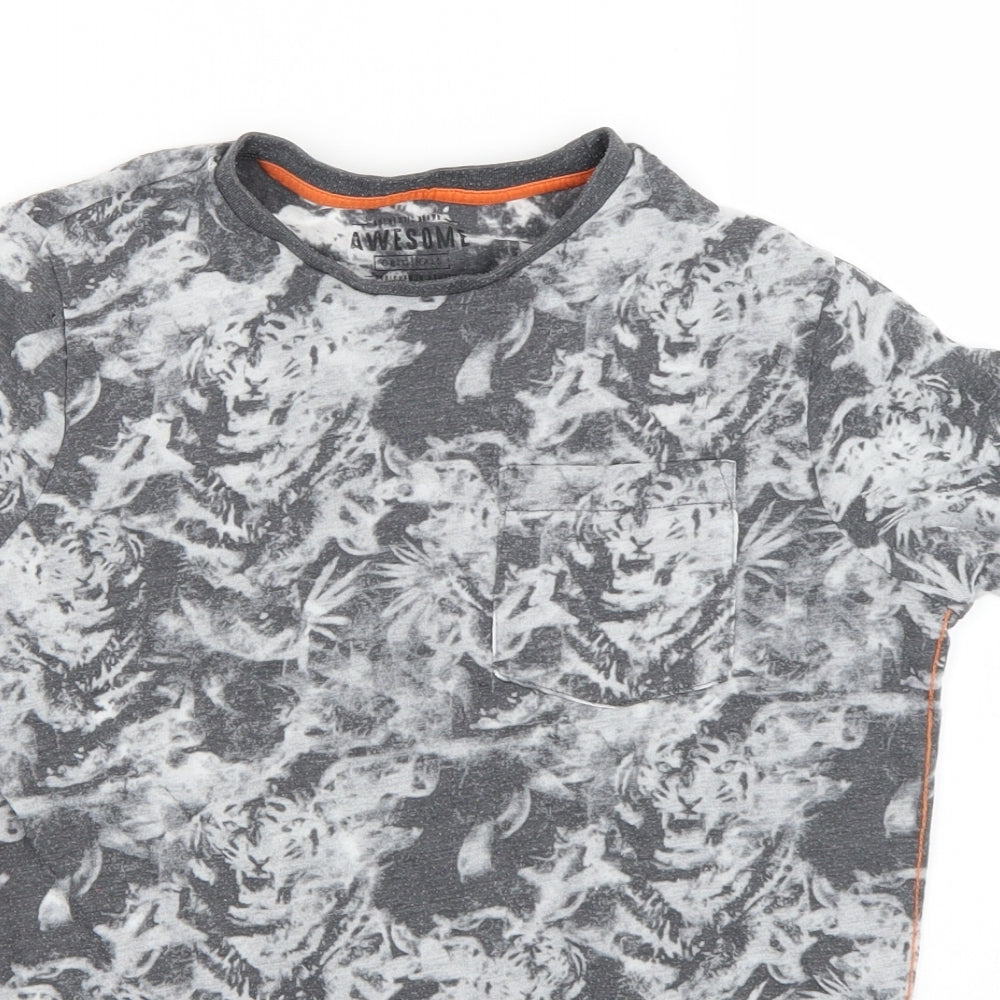 F&F Boys Grey Geometric  Basic T-Shirt Size 9-10 Years