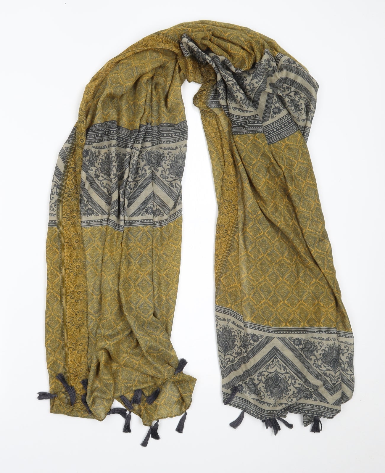 Preworn Womens Gold Fair Isle   Scarf