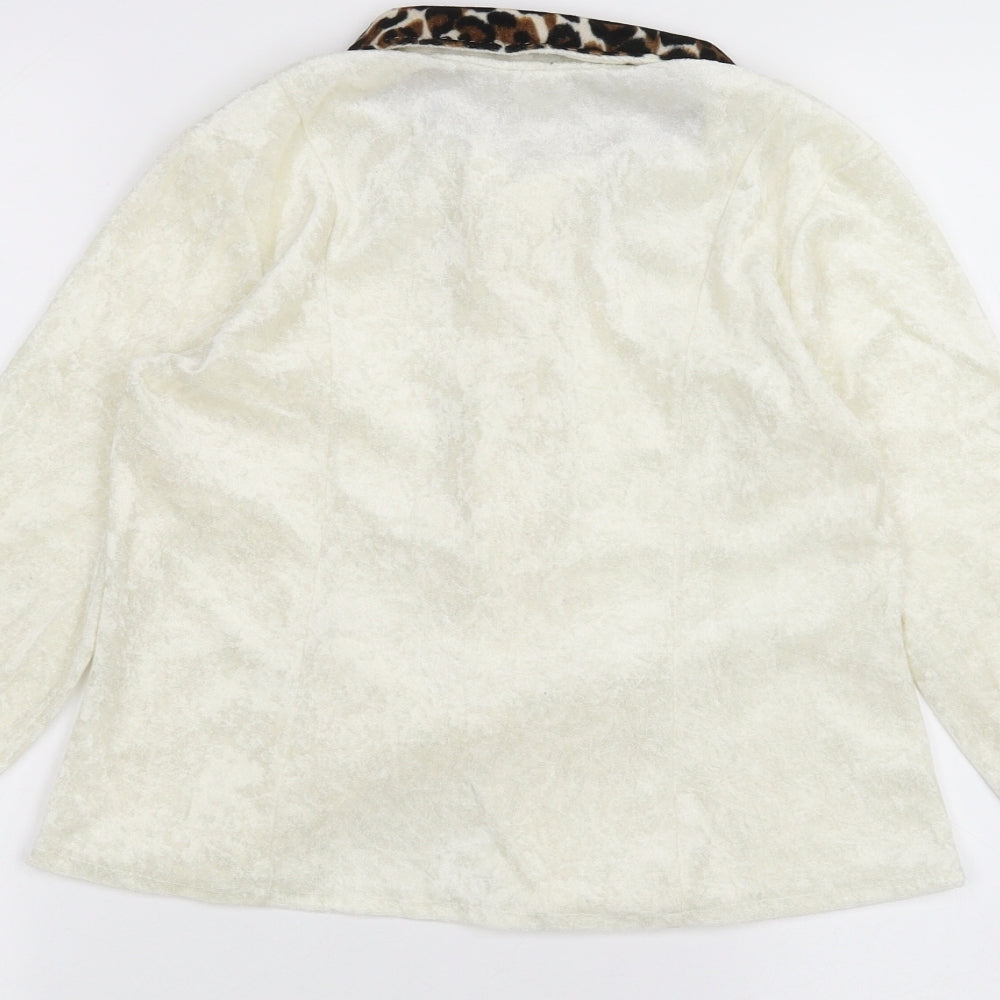 Preworn Girls White   Jacket  Size 9 Years