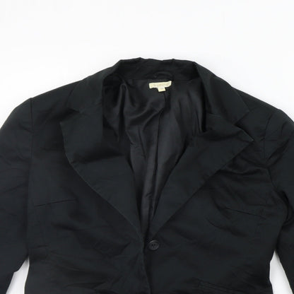 Close-up detail of b.young women’s black jacket suit, size UK 10