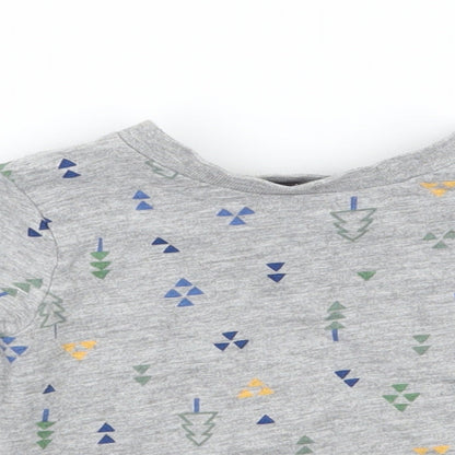 Close-up detail of Tu boys’ grey geometric basic t-shirt, size 3-6, months