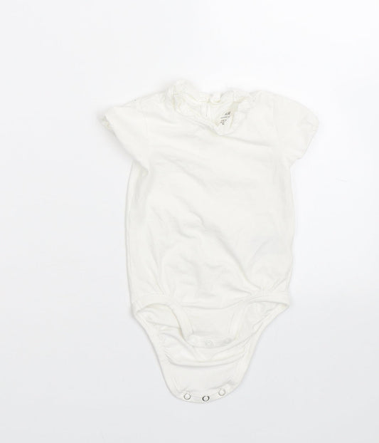 H&M Girls White   Babygrow One-Piece Size 6-9 Months