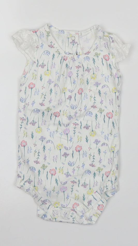 Matalan Girls White Floral  Babygrow One-Piece Size 0-3 Months