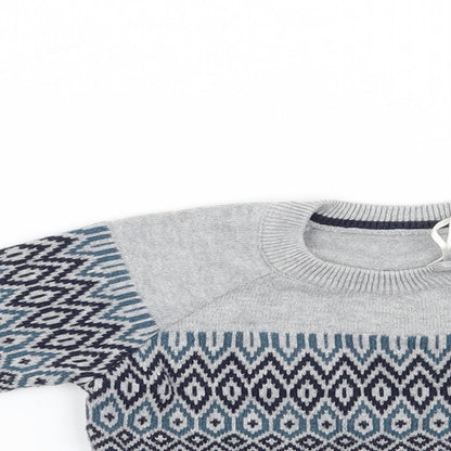 Close-up detail of Tu Baby Grey Geometric jumper, size 3-6, Months
