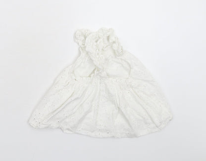 Back view of F&F girls’ white basic tank, size 4-5, years