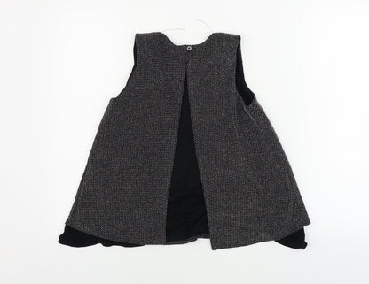 Back view of F&F girls’ grey basic blouse, size 12-13, years