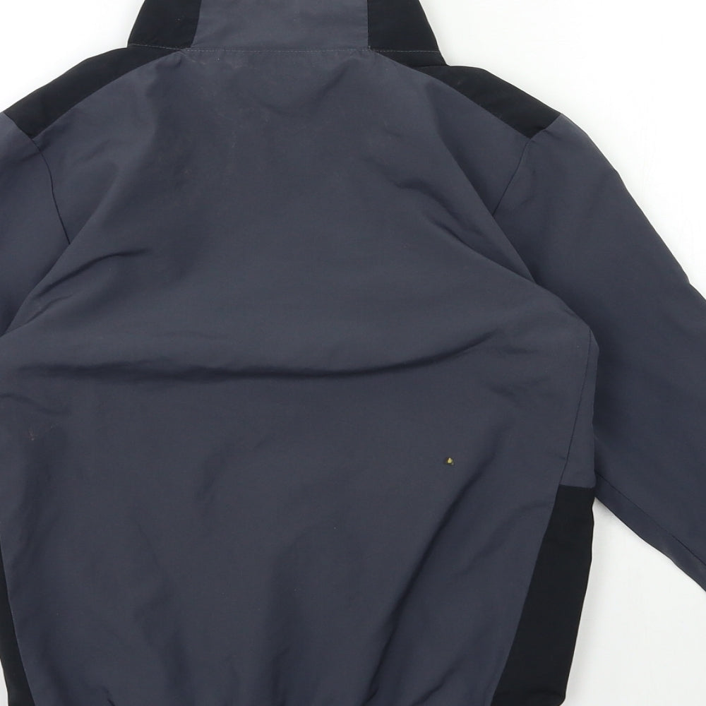 Umbro Boys Green   Jacket  Size 11-12 Years