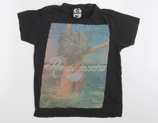 Cedar Wood State Mens Black    T-Shirt Size M  - Rio De Janerio