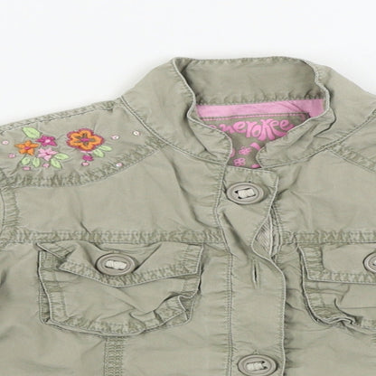 Close-up detail of Cherokee girls’ beige basic button-up, size 5-6, years