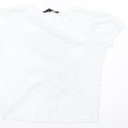 Brand and care label for French Connection girls’ white basic t-shirt, size 6, years