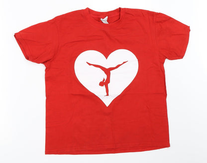 Front view of Gildan girls’ red basic t-shirt, size XL